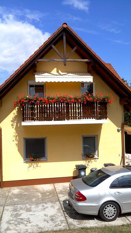 Akacfa Hortenzia Apartman Zalakaros Buitenkant foto