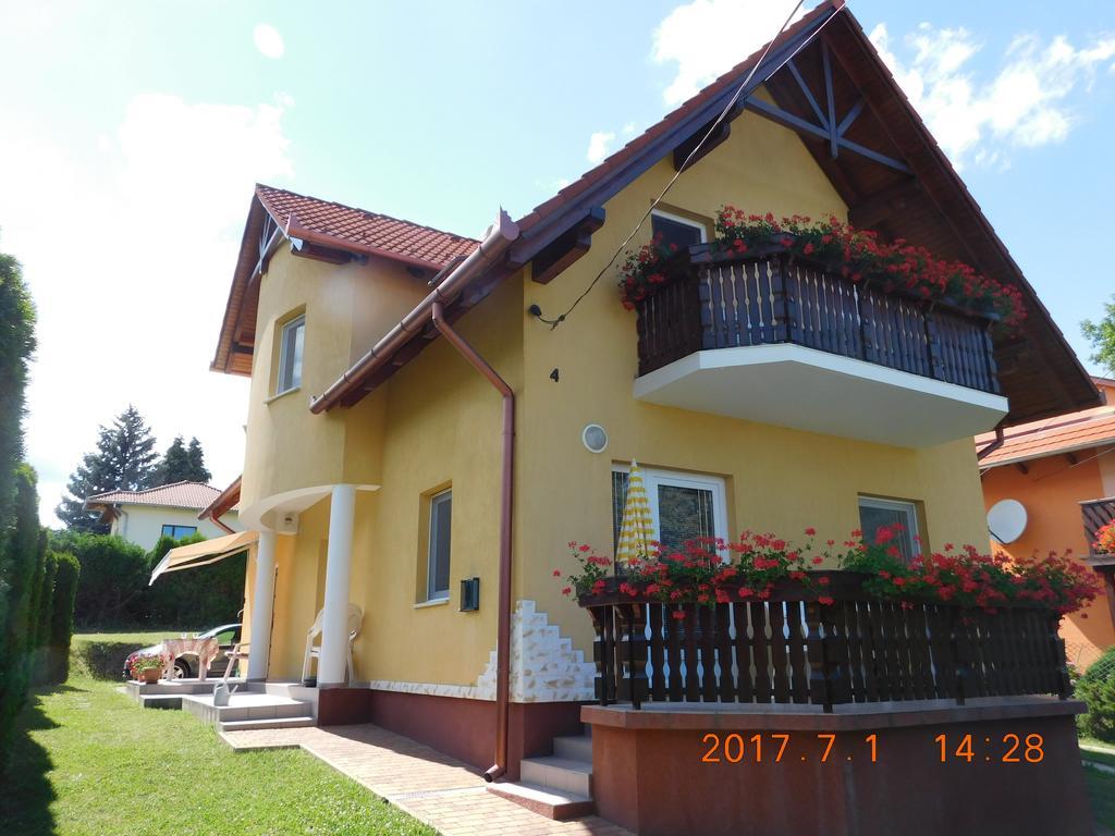 Akacfa Hortenzia Apartman Zalakaros Buitenkant foto